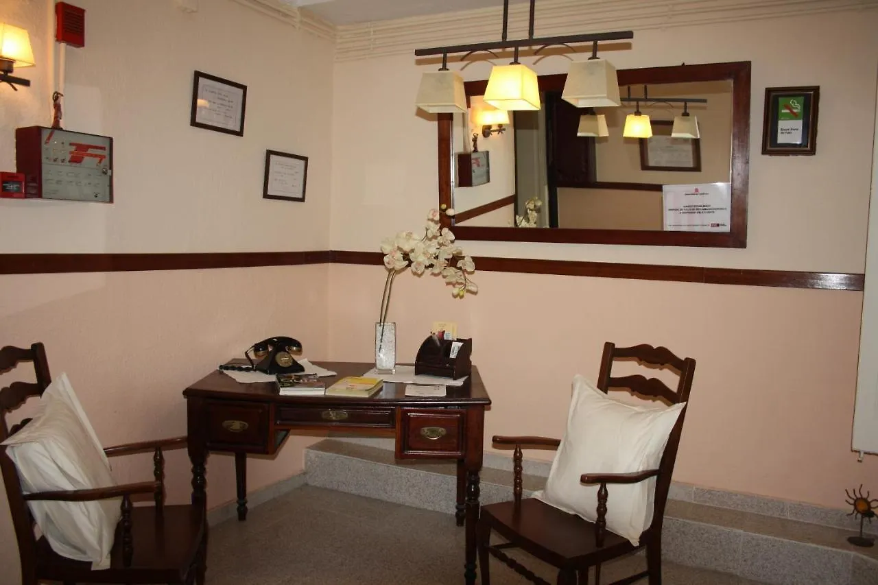 Pension Colmenero Barcelona Guest house