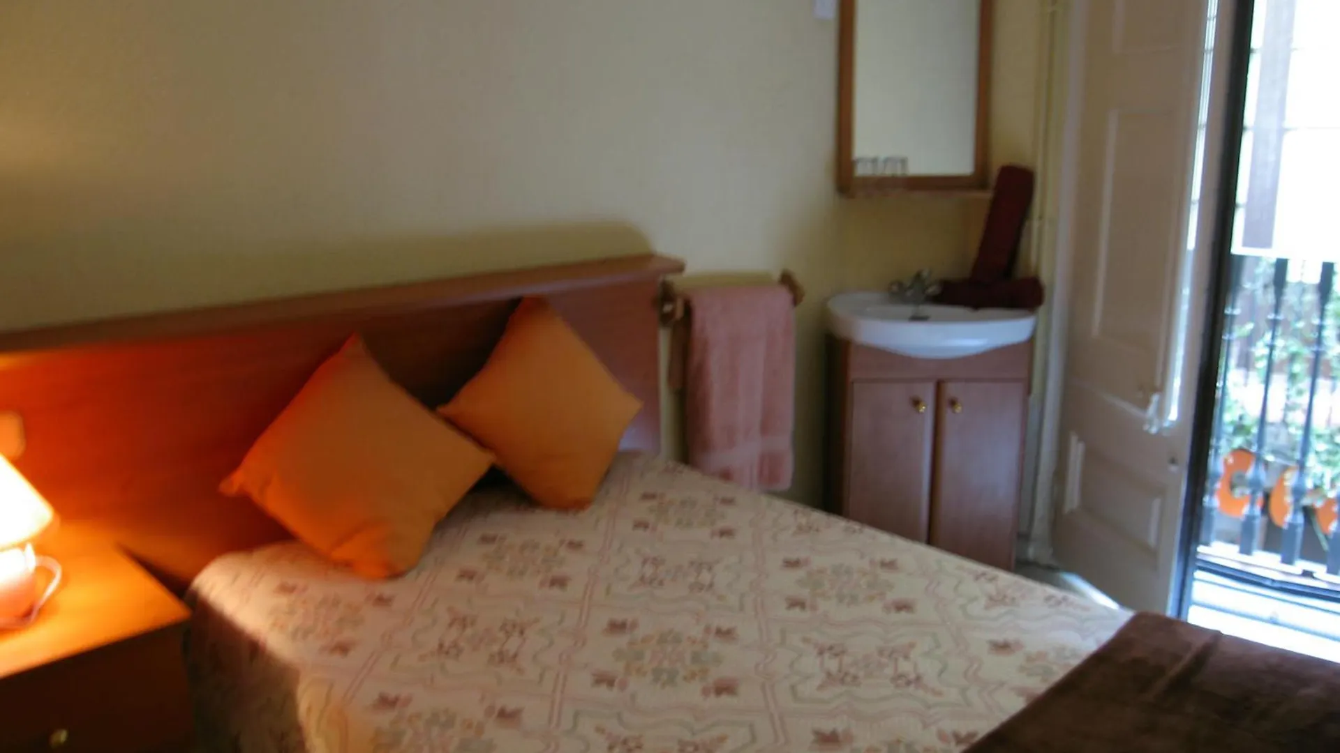 Guest house Pension Colmenero Barcelona